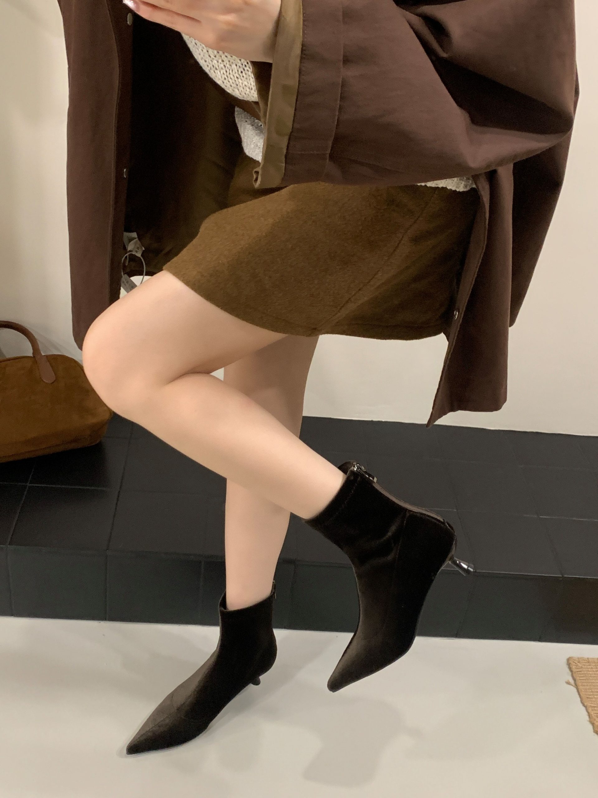 2025 New Autumn Winter Suede Ankle Boots Fashion Simple Style Slim Fit Heeled Boots - Image 4