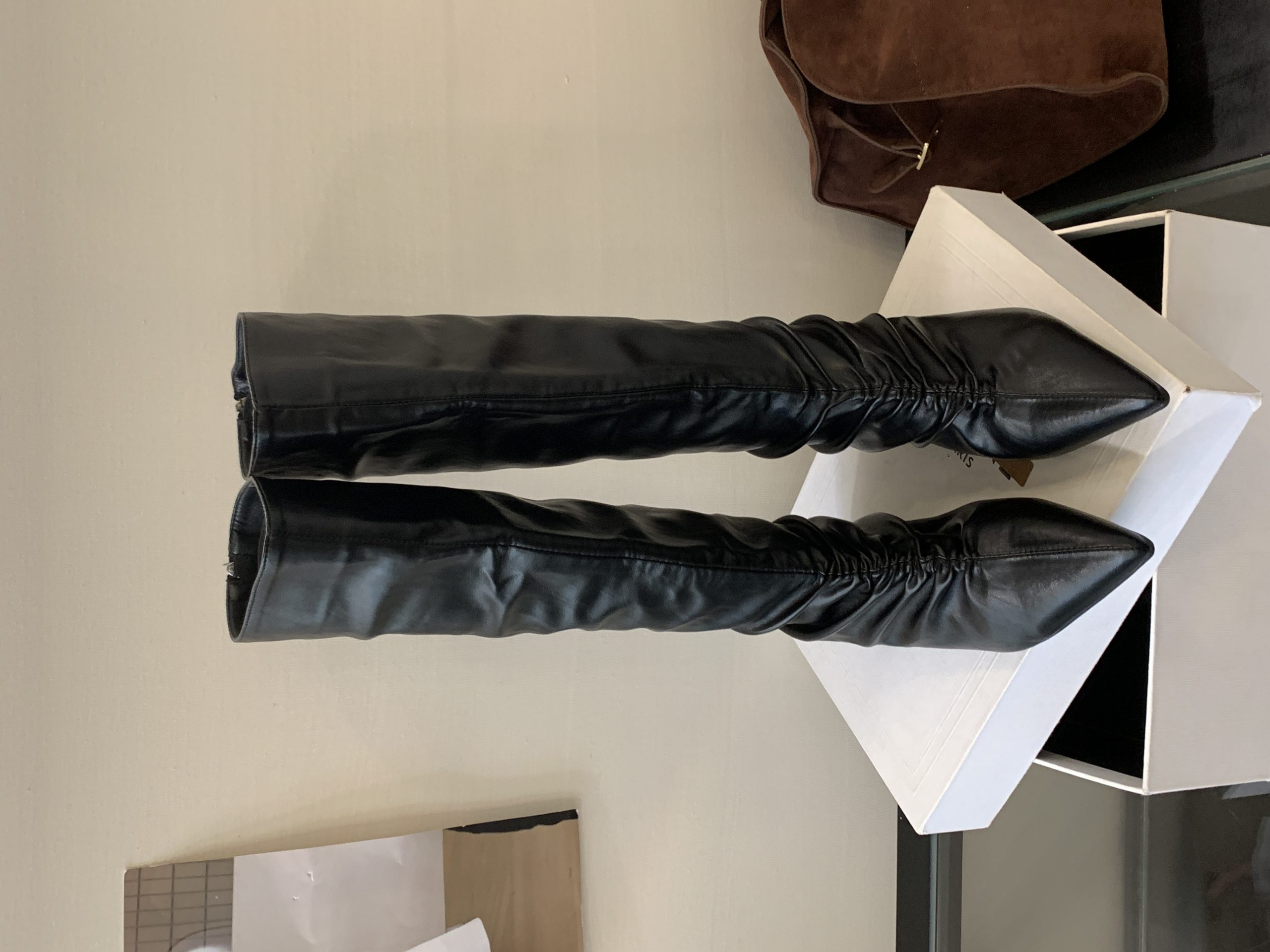 2025 New Winter Pointed Toe Flat High Boots Women Suede Slim Fit Comfortable Stretch Tall Boots - Image 3