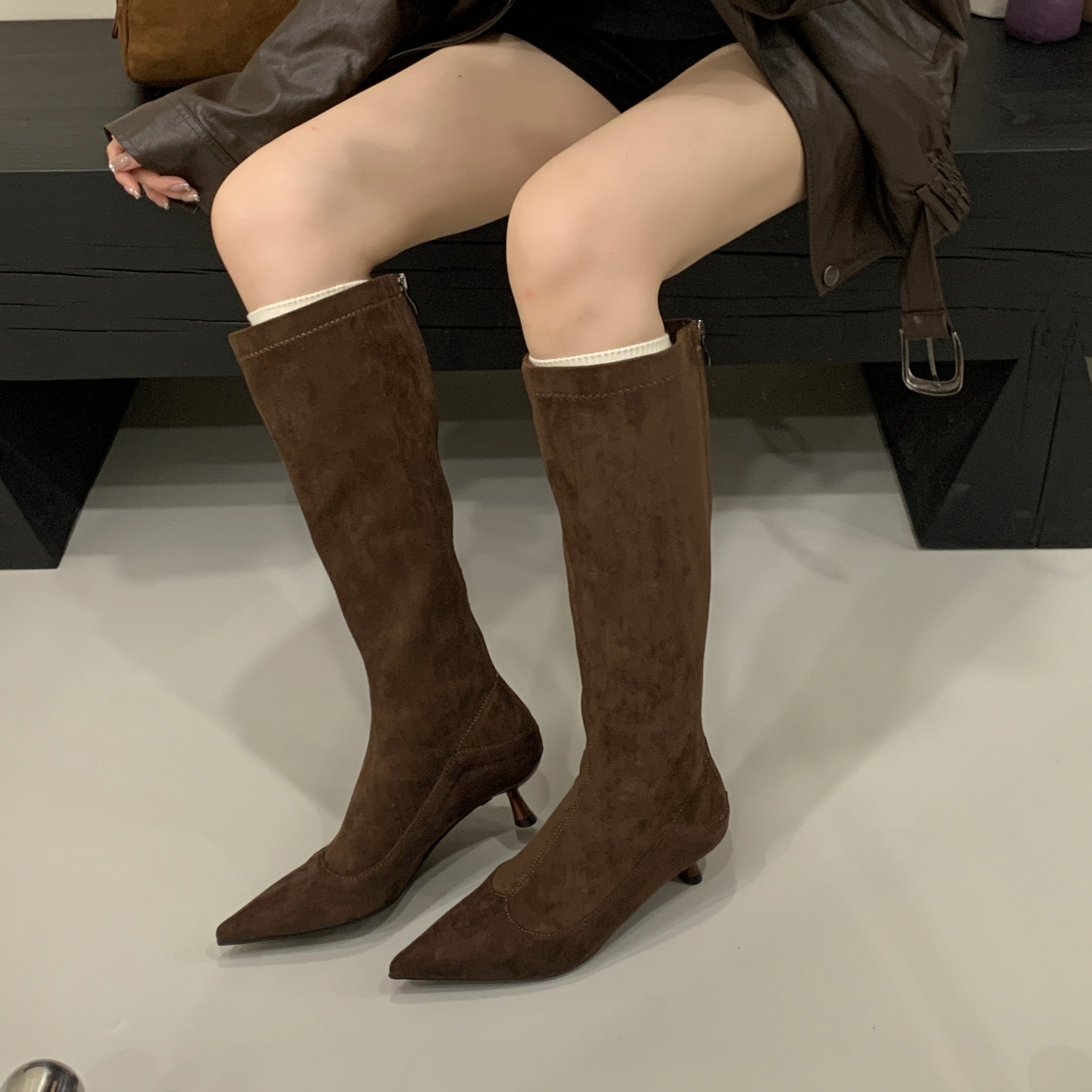 2025 New Winter Suede Long Boots Fashion Simple Style Mid Heel Slim Fit Boots - Image 5